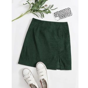 Shein dark green split hem corduroy mini skirt. Size large (8/10).